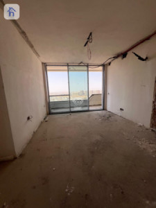 Modern 4-Bedroom Apartment in Highrise image 1