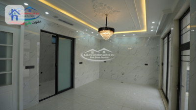 Spacious House with 4 Bedrooms, Erbil Image 3