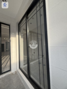 Spacious House with 4 Bedrooms image 3