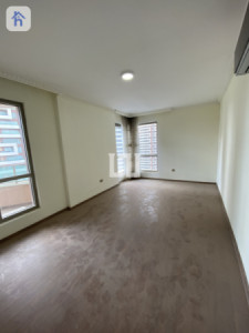 Spacious Apartment in Park View image 1
