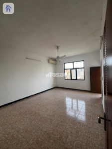 Spacious House with Multiple Rooms image 12