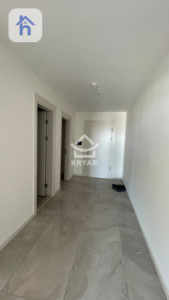 Modern Apartment in Empire Square image 5