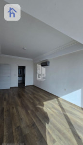 Elegant 2-bedroom apartment in central location Image 8