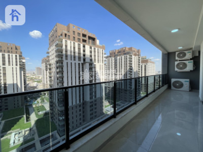 Spacious 2 Bedroom Apartment with Stunning Views image 11