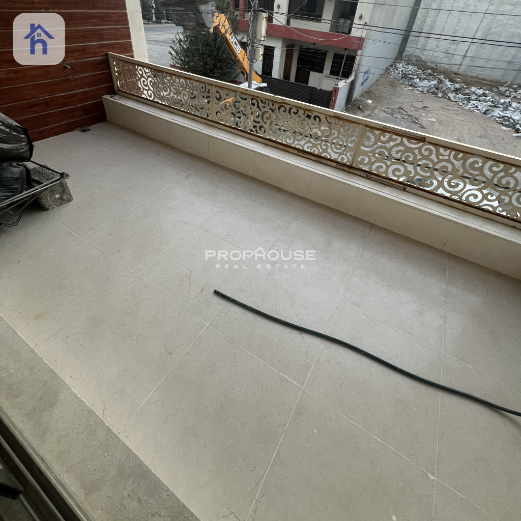 5-Bedroom House For Sale Image 18