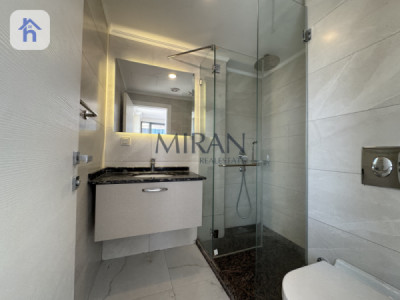 Spacious Apartment with 2 Bedrooms Image 6