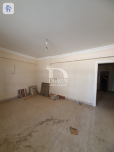 Spacious Apartment with 3 Bedrooms Image 3