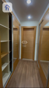 Luxurious 3-Bedroom Apartment Image 6