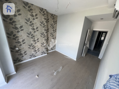 Luxurious Apartment in Prime Location Image 5