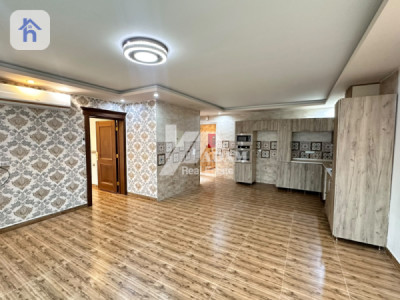 Cozy apartment with 2 bedrooms image 5