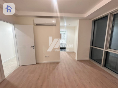 Modern 2 Bedroom Apartment Image 5