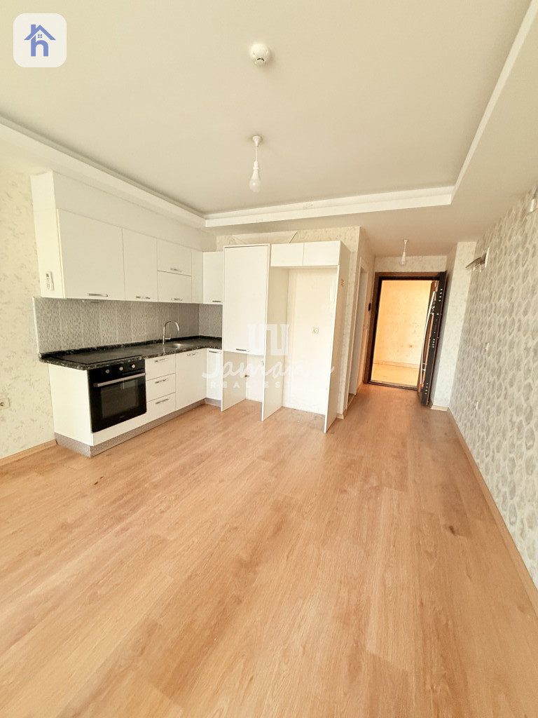 Modern Studio Apartment in Prime Location