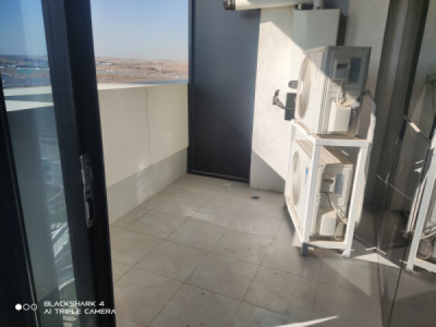 Apartment in Cash Image 3