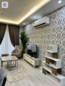 Modern Furnished Apartment in Queen Tower image 2