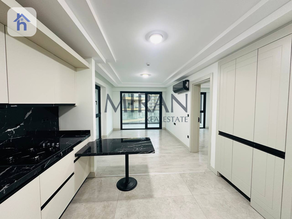 شوقەیەکی ئارام و یەک ژووری نوستن لە ڕامی تاوەر