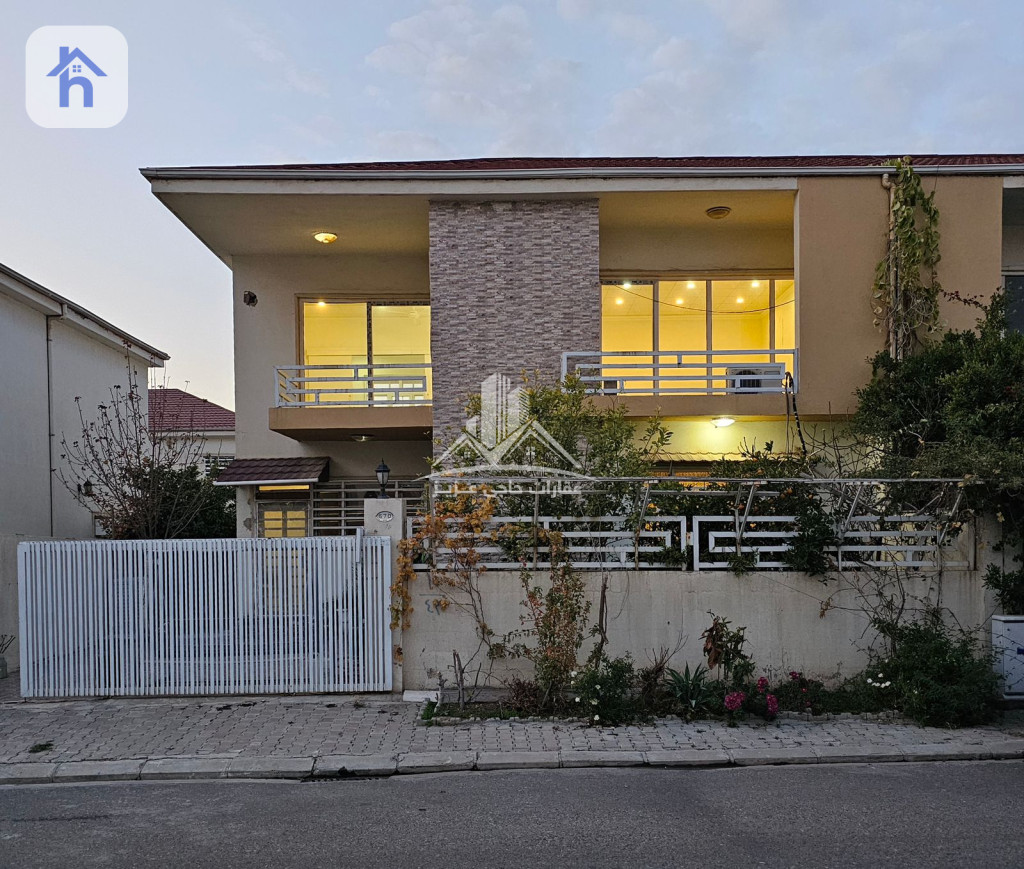 Spacious house with 5 Bedrooms