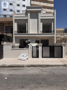 Modern House image 1