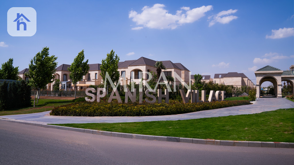 Spacious 4 Bedroom House in Spanish Village 2 Image 5