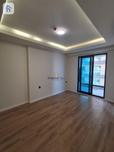 Charming One-Bedroom Apartment image 5
