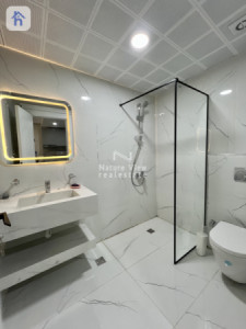 Modern Furnished Apartment in Queen Tower Resim 6
