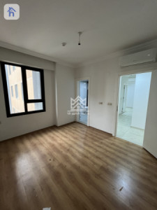 شوقەیەکی دوو ژووری نوستن و ئارام وێنە 4