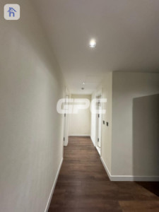 Cozy Two-Bedroom Apartment in Great Location Image 4