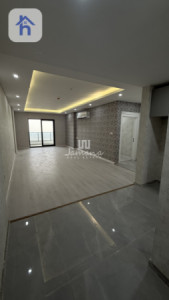 Spacious 2 Bedroom Apartment with Modern Design image 1