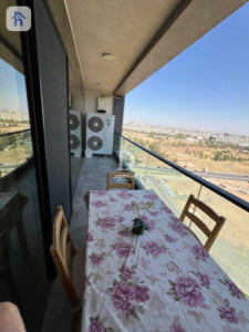 Modern Apartment image 6