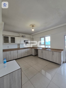 شقة واسعة ب 3 غرف نوم image 1