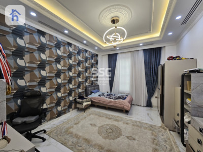 Luxury House with 6 Bedrooms Image 18