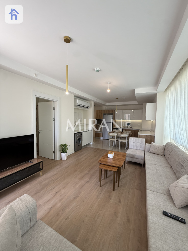 Modern Apartment in Empire Wings Image 2