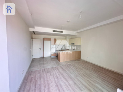 Modern apartment in Empire Square image 1