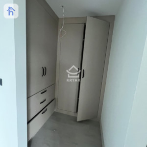 Studio Apartment Image 5