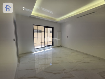 Spacious Family Home in Erbil Resim 22
