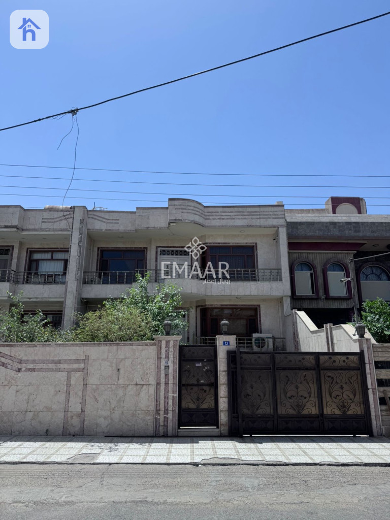 خانووی سێ نهۆمی