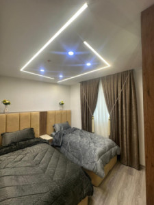 Modern Apartment with 4 Bedrooms Image 6
