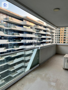 شوقەی ستۆدیۆی مۆدێرن لە ستار تاوەرز وێنە 5