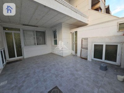 Cozy House with 3 Bedrooms Resim 3