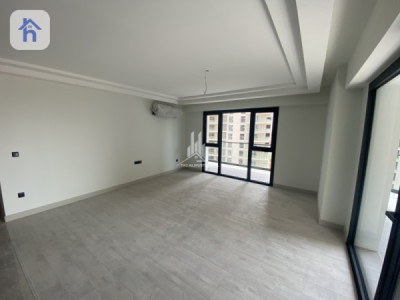 Cozy Apartment in Rami Towers image 2