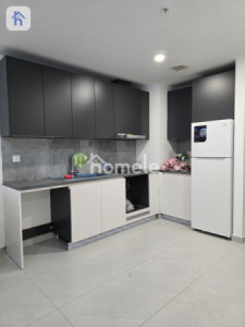 Modern Apartment with Great Views Image 3