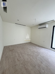 Spacious House in Qaiwan Mirador image 6