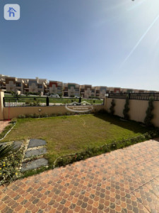 Spacious 4 Bedroom House For Rent image 2