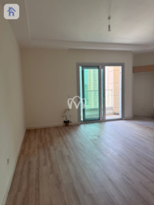 Elegant Apartment in Empire Square image 2