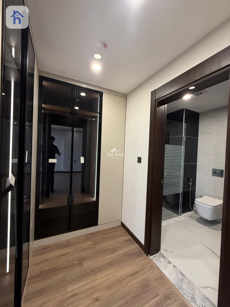 Modern 3-Bedroom Apartment with Stunning Views Image 6