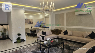 Spacious House with 5 Bedrooms Image 4