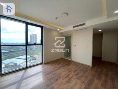 Modern apartment with stunning views Image 7