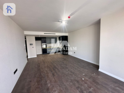 Cozy One-Bedroom Apartment in Boulevard image 2