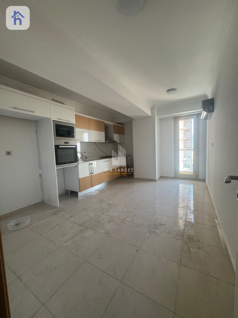 Spacious 3-Bedroom Apartment in Roya Tower