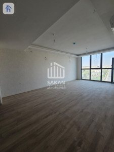 Spacious 3 Bed Apartment with Stunning Views Image 4