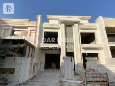 Spacious House With 4 Bedrooms image 1